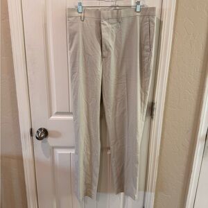 Haggar Men's Dress Pants — Light Beige 40x32 NWT
